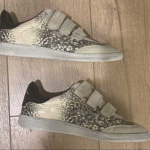 Isabella‎ Marat fashion sneakers Beth Python womens 8 iconic rare - Picture 1 of 3